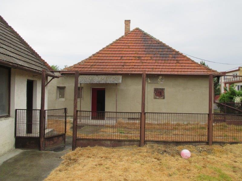 DRAŽBA 13.07.2015 o 11.00 hod., rodinný dom, garáž a letná kuchyňa Trhová Hradská, okres Dunajská Streda - náhľad