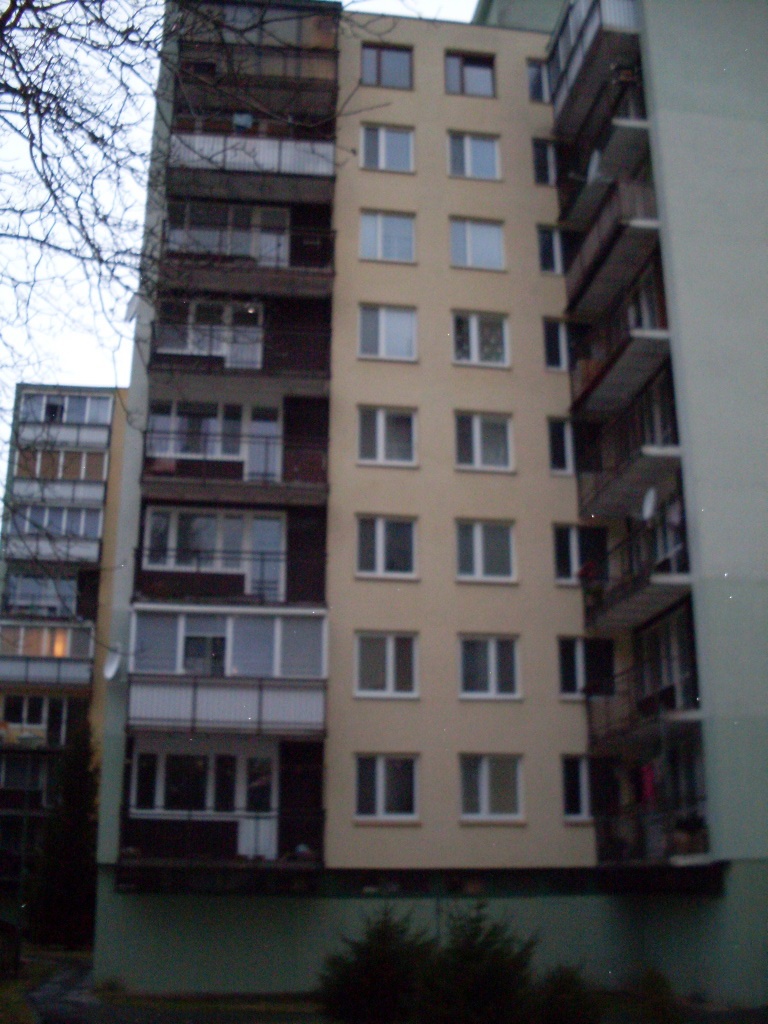 DRAŽBA 27.02.2012 o 10.00 hod., 3 izbový byt v Trenčianskych Tepliciach - náhľad