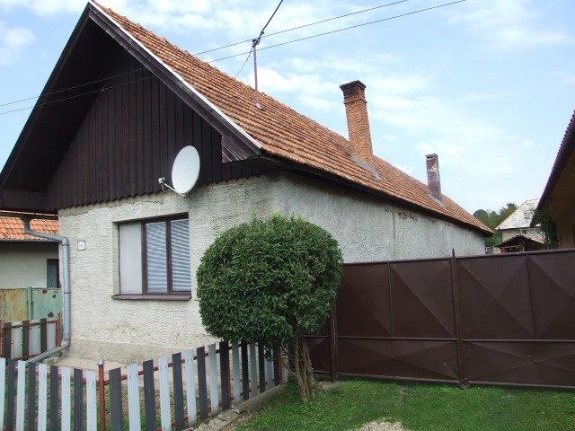 DRAŽBA 10.12.2014 o 10.00 hod., rodinný dom Jabloňovce, okres Levice - náhľad