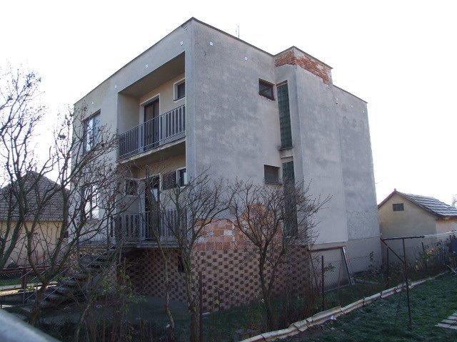 DRAŽBA 07.03.2016 o 14.00 hod., rodinný dom Strekov, okres Nové Zámky - náhľad