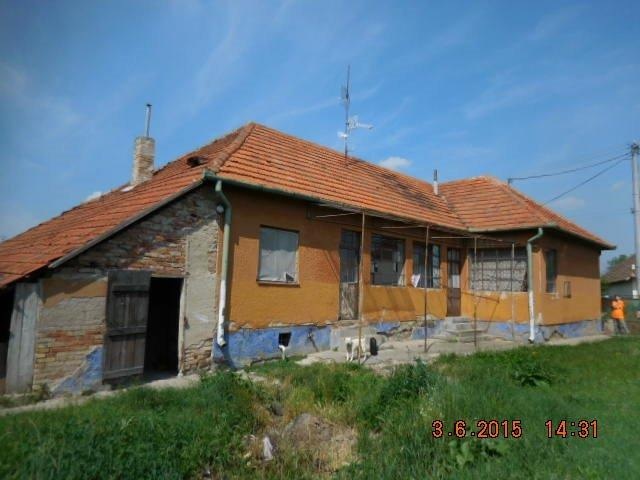DRAŽBA 10.05.2016 o 10.00 hod., rodinný dom Bánov, okres Nové Zámky - náhľad