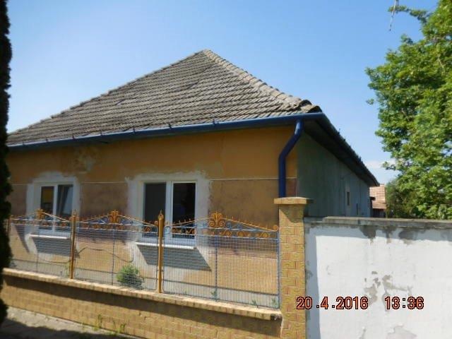 DRAŽBA 05.10.2016 o 11.00 hod., rodinný dom Kolárovo, okres Komárno
